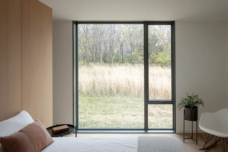 floor-to-ceiling-windows in bedroom